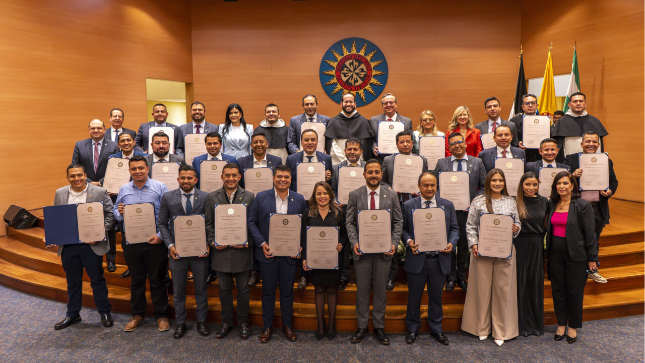 La Santoto realizó un homenaje a sus graduados