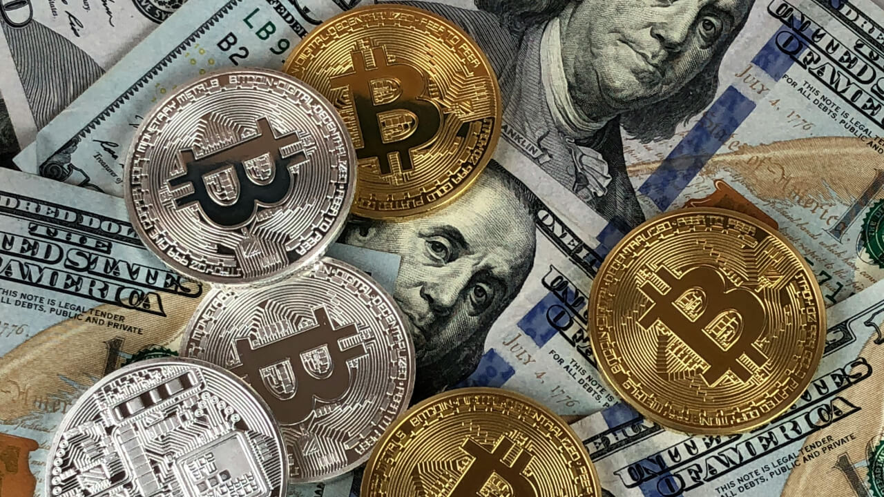 Por qué cada vez se usan más criptomonedas para enviar remesas a Colombia