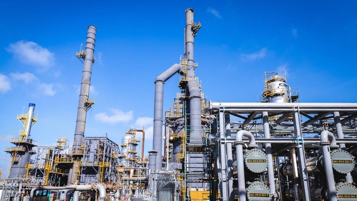 Foto principal del artículo 'Dian alista cobro por 5,3 billones a Ecopetrol por sanción y pago de IVA a combustibles importados: ¿qué sigue en la disputa?' · Foto: Refinería de Cartagena