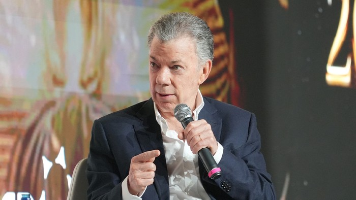 Foto principal del artículo '‘Dizque soy un traidor porque hice la paz con las Farc, que Uribe trató de hacer y no pudo’: Santos' · Foto: Pablo David-CAMBIO