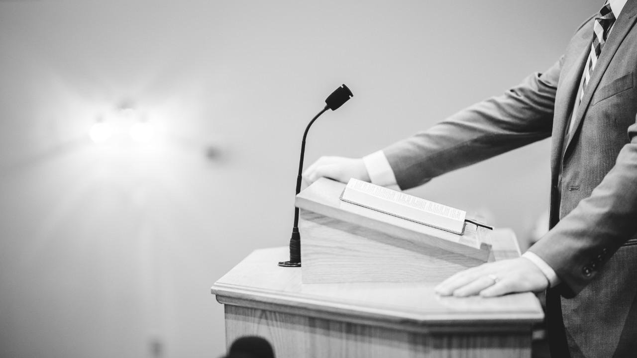 Resistiendo la erosión de los regímenes democráticos: el papel de la oposición
