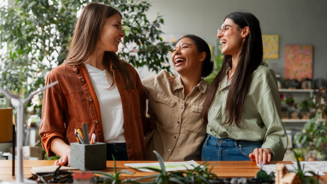 Tejiendo historia: el rol de las mujeres en la economía colombiana