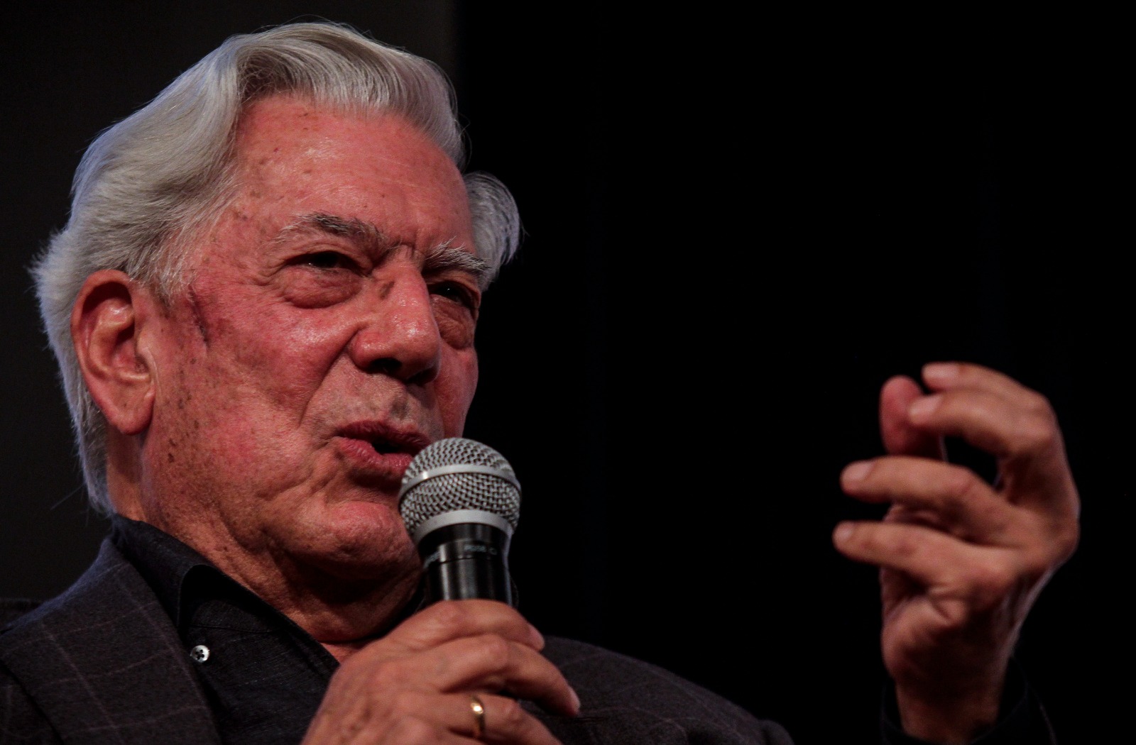 Un homenaje al escritor Mario Vargas Llosa a través de su recordada novela 'Travesuras de la niña mala'