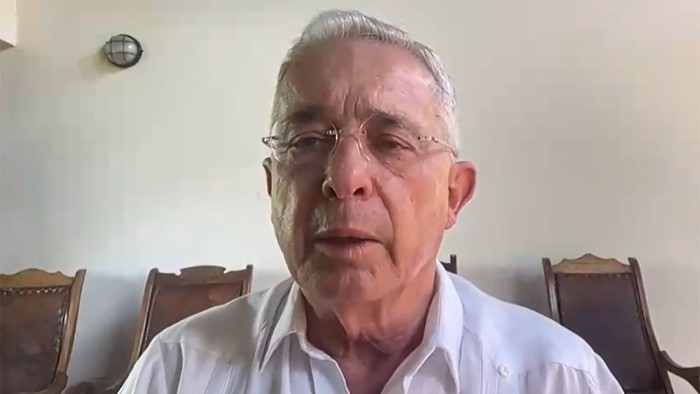 Foto principal del artículo 'Audiencia contra Álvaro Uribe Vélez: 9 de mayo de 2025'