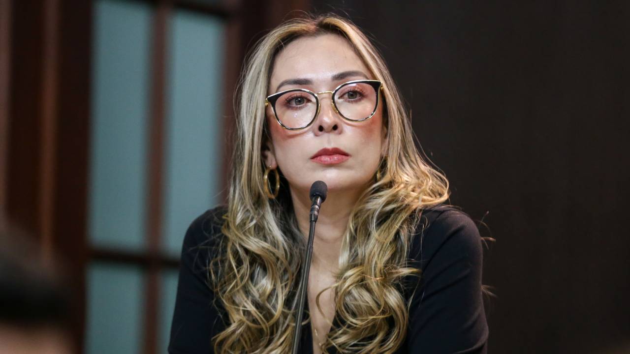 Katherine Miranda, congresista de la Alianza Verde, en medio de una intervención. Crédito: Colprensa.