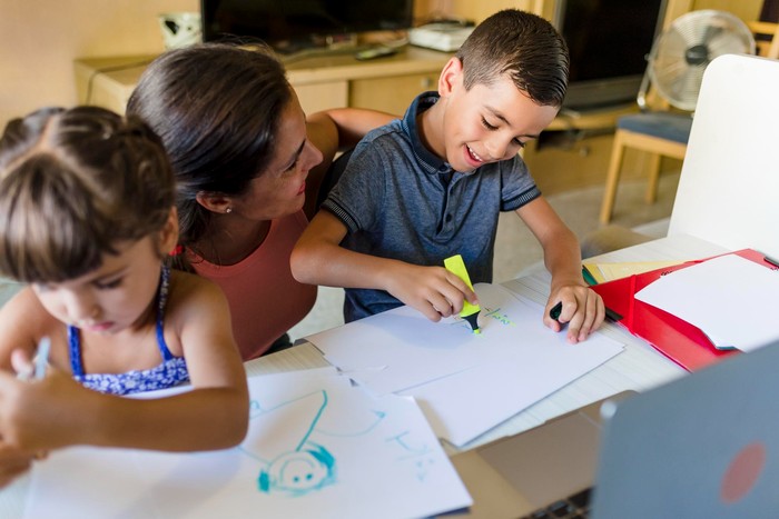 Crédito: Freepick. Imagen de referencia de una institución educativa.