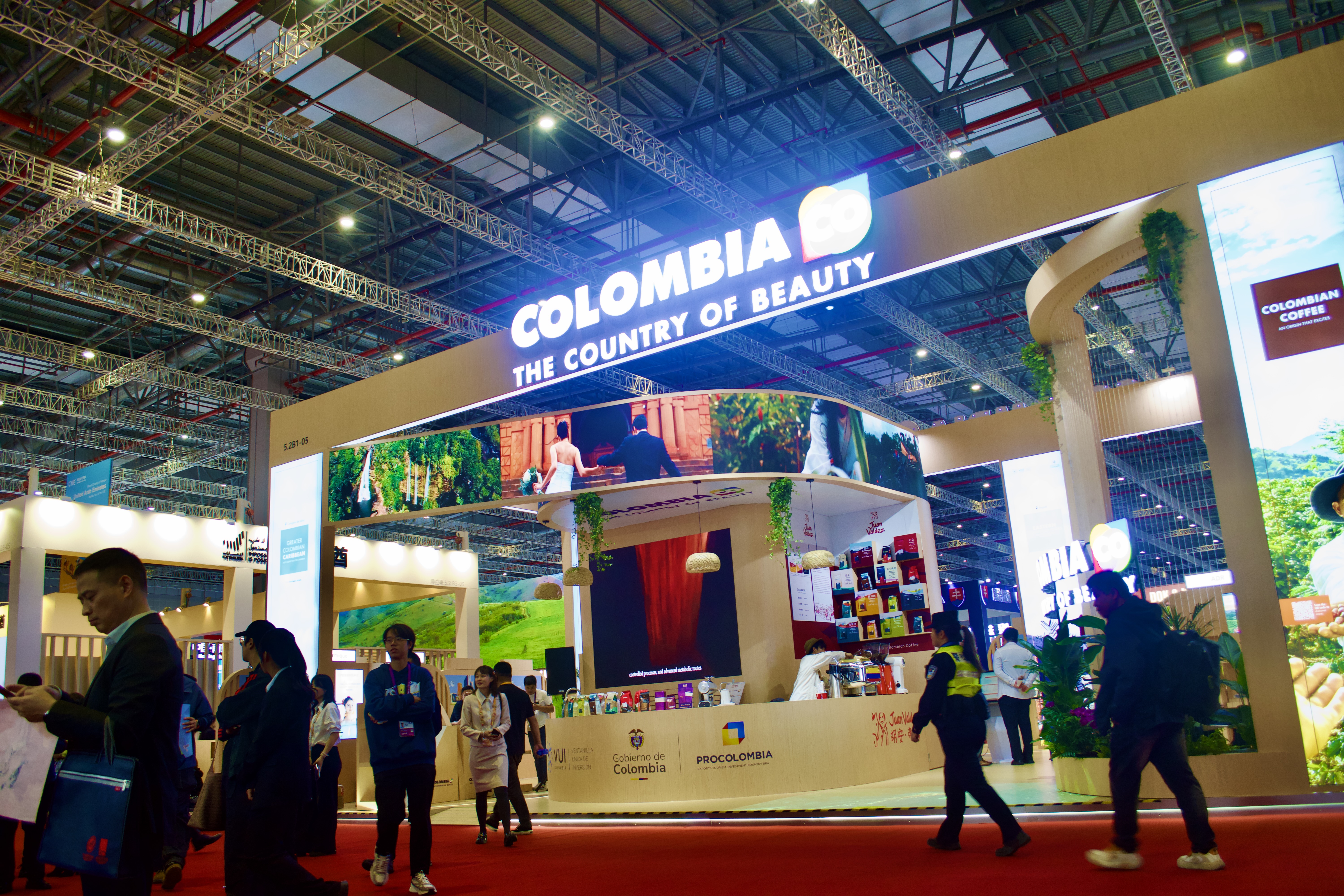 Estand de Colombia en la CIIE 2025 · Foto: CAMBIO