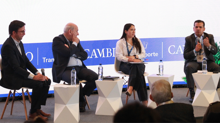 Panel ‘Volver al tren: los proyectos férreos que conectan el país’ del foro ‘Colombia, un país en movimiento’, organizado por CAMBIO y el Ministerio de Transporte | Crédito: CAMBIO