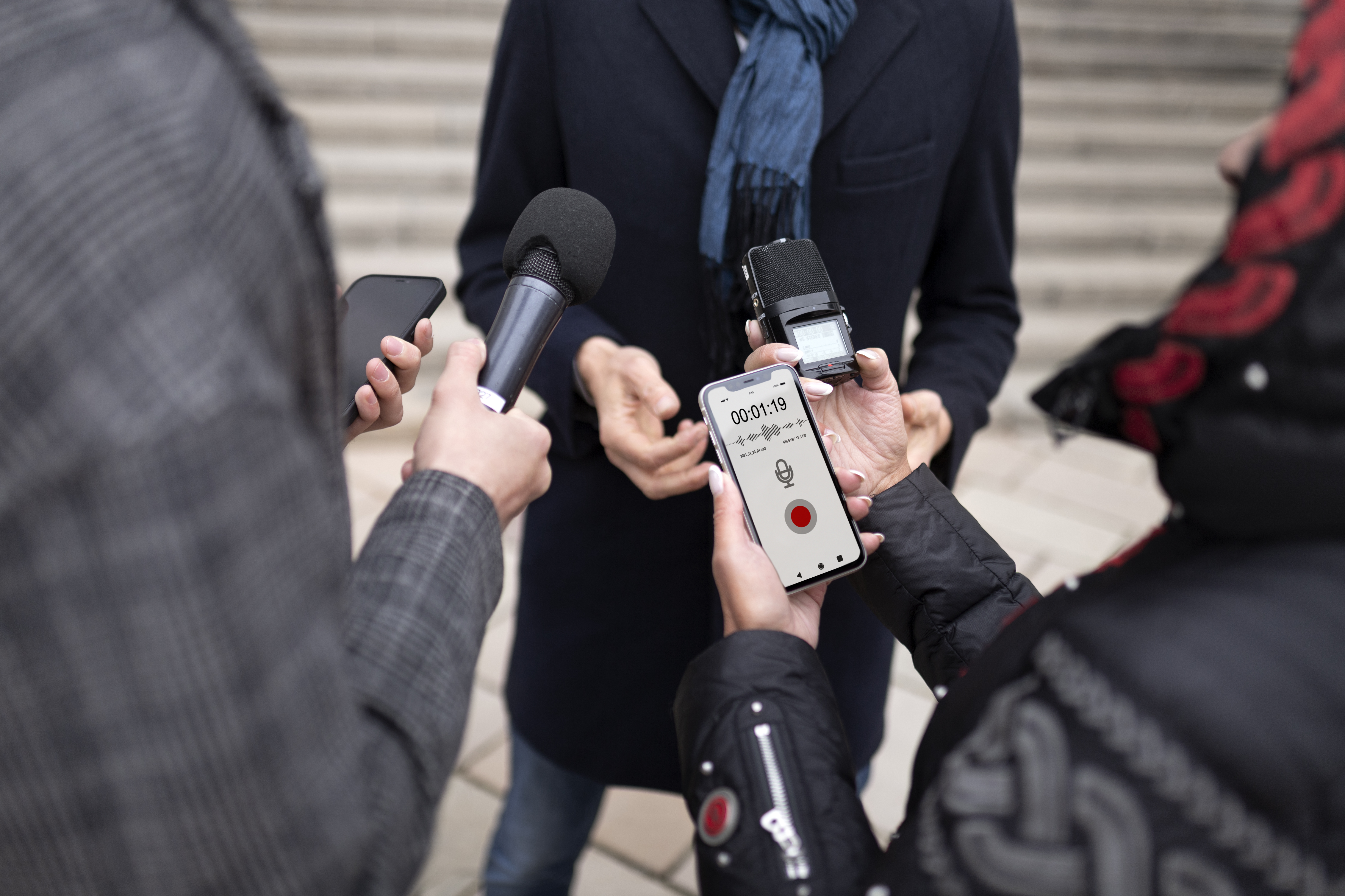 Si queremos que la información sea un bien común y no solo una mercancía, se requieren cambios profundos. Uno es romper el oligopolio de los medios. Eso implica financiar el periodismo independiente.