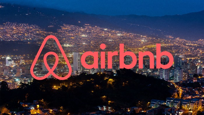 Desde hace varios años Medellín enfrenta un aumento en los hospedajes por modalidad de rentas cortas. Crédito imagen: Composición Yamith Mariño.