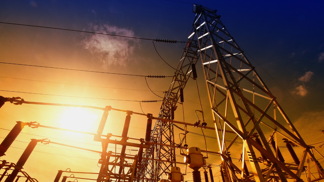Los generadores de energía le han pedido a la Corte tomar una decisión sobre el decreto que afecta al sector. Crédito imagen: Colprensa.